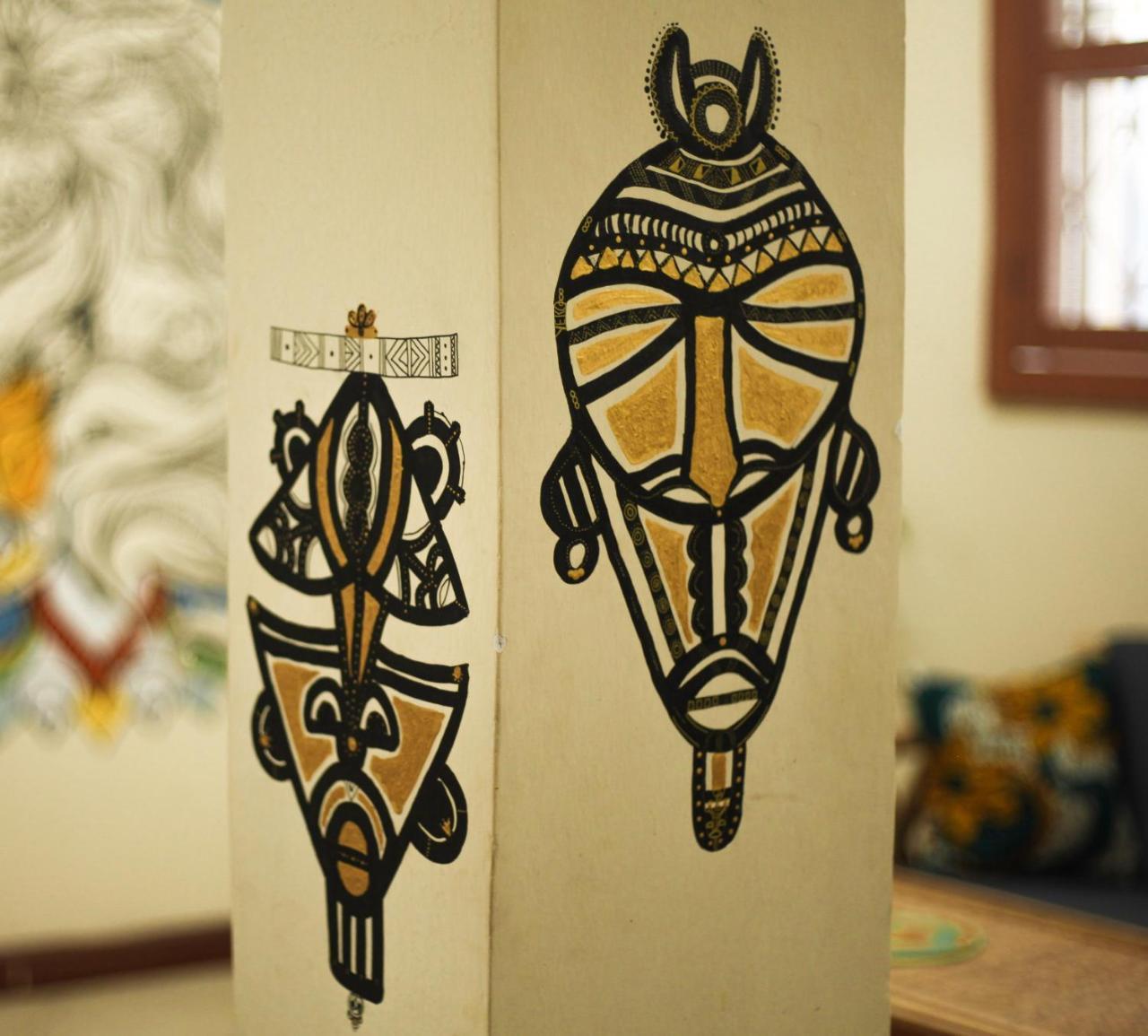 The Five Horsemen Hostel Kampala Luaran gambar